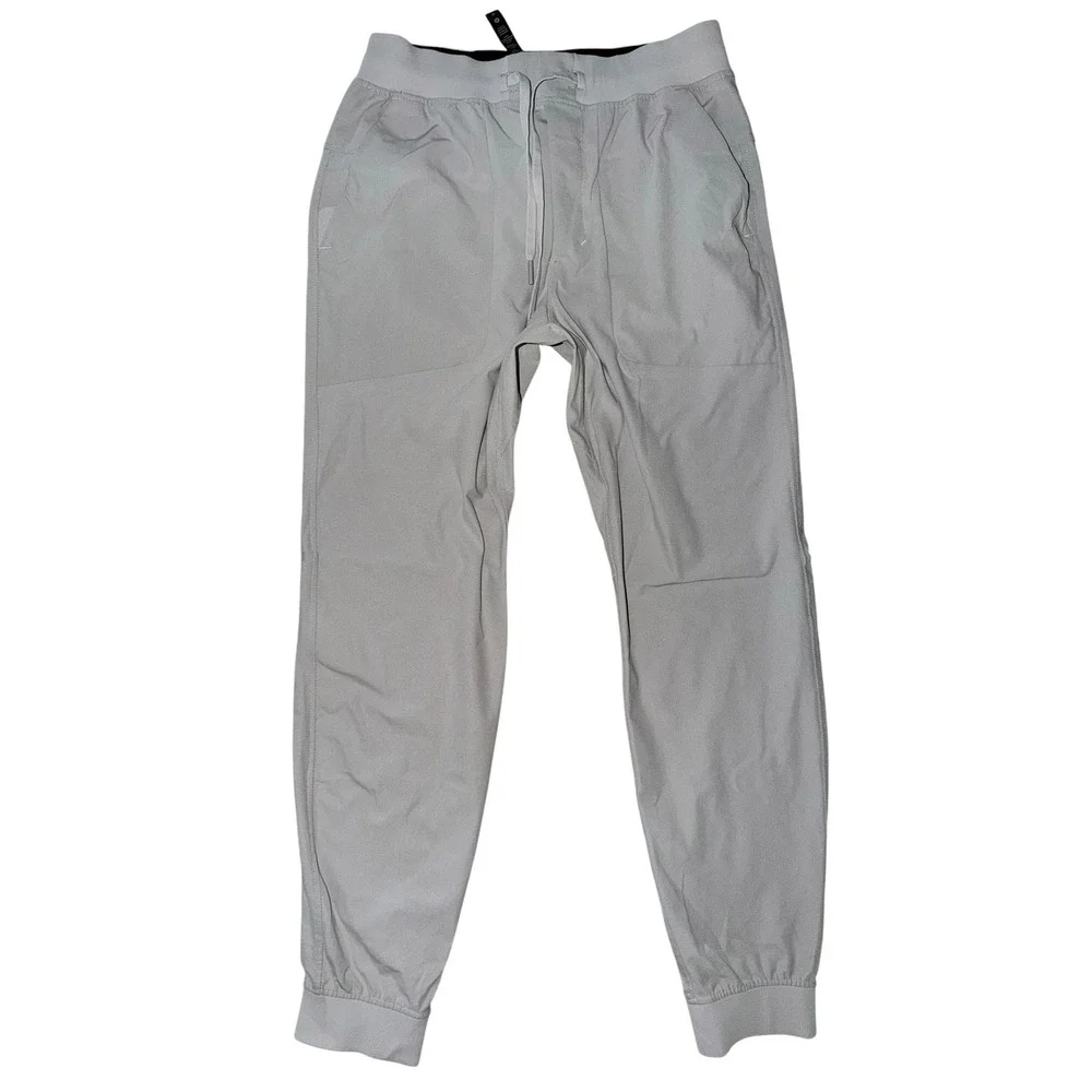 Lululemon ABC Jogger Mens Medium Light Grey Tapered Stretch Pants LM5A85S CR5